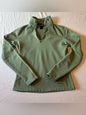 Patagonia Sage Green Half-Zip Fleece Pullover